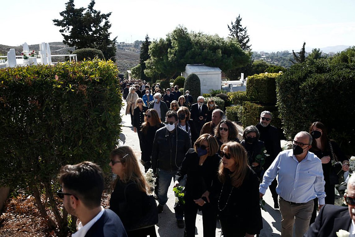 Αντώνης Σκυλλάκος: Σε κλίμα οδύνης είπαν το «τελευταίο αντίο» στον δημοσιογράφο