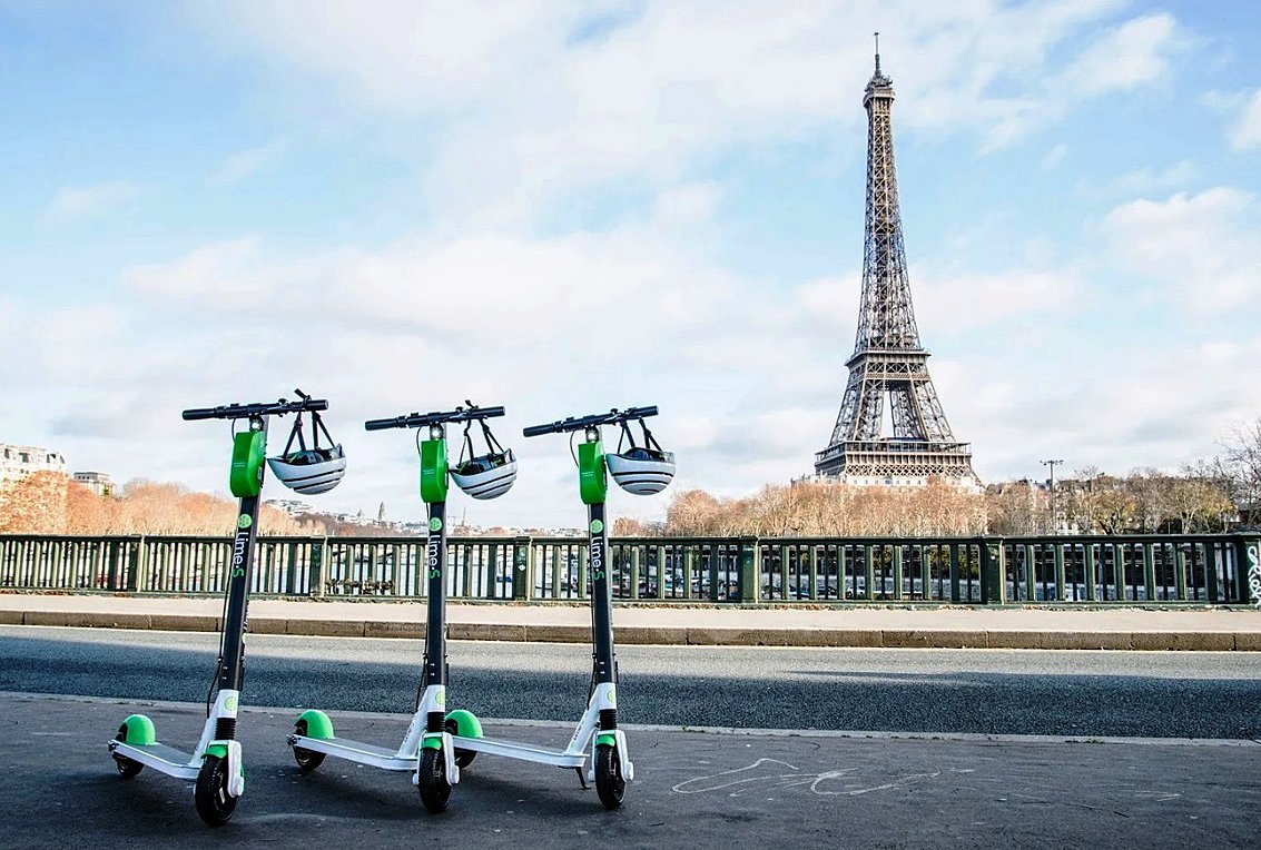 Γαλλία: Το ηλεκτρικό πατίνι έχει κάνει τη… ζωή πατίνι στους Παριζιάνους