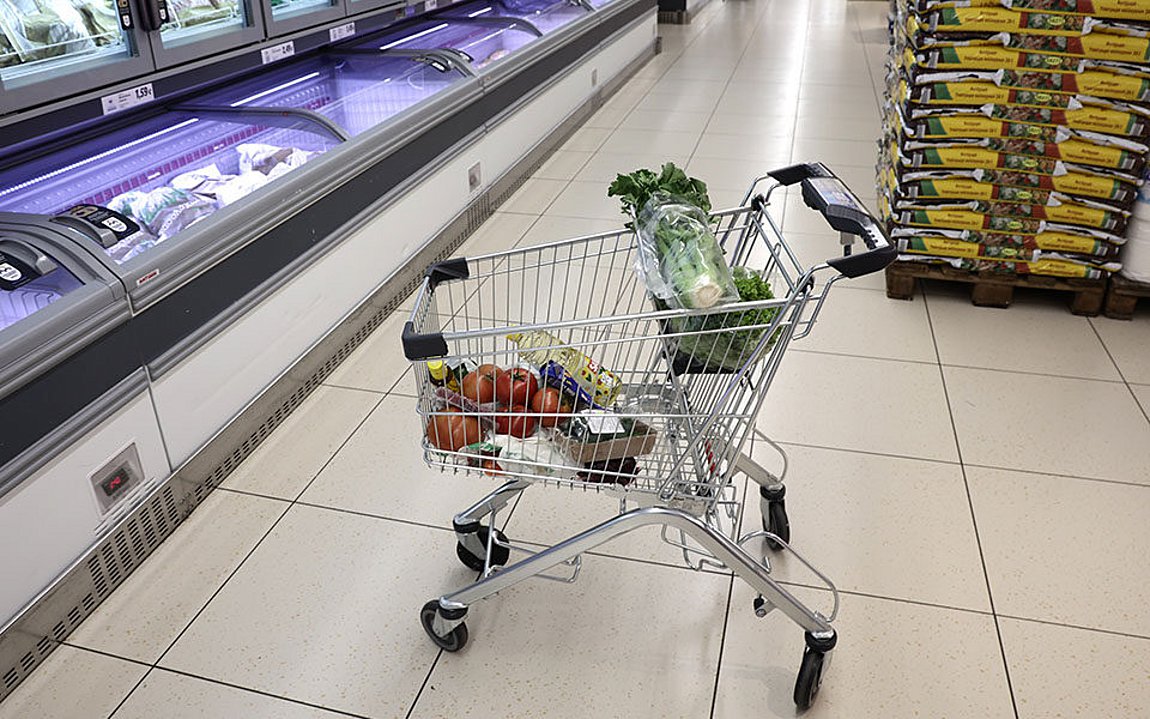 Αυτά είναι τα προϊόντα θα περιλαμβάνει το «εορταστικό καλάθι»