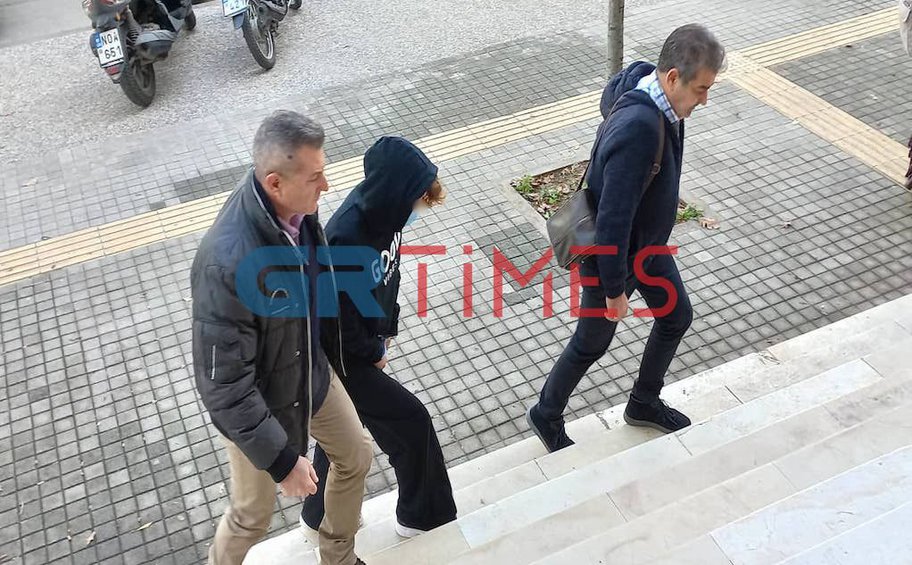 Θεσσαλονίκη: Φυλάκιση σε 47χρονη βρεφονηπιοκόμο που καταγγέλθηκε για ξυλοδαρμούς μικρών παιδιών