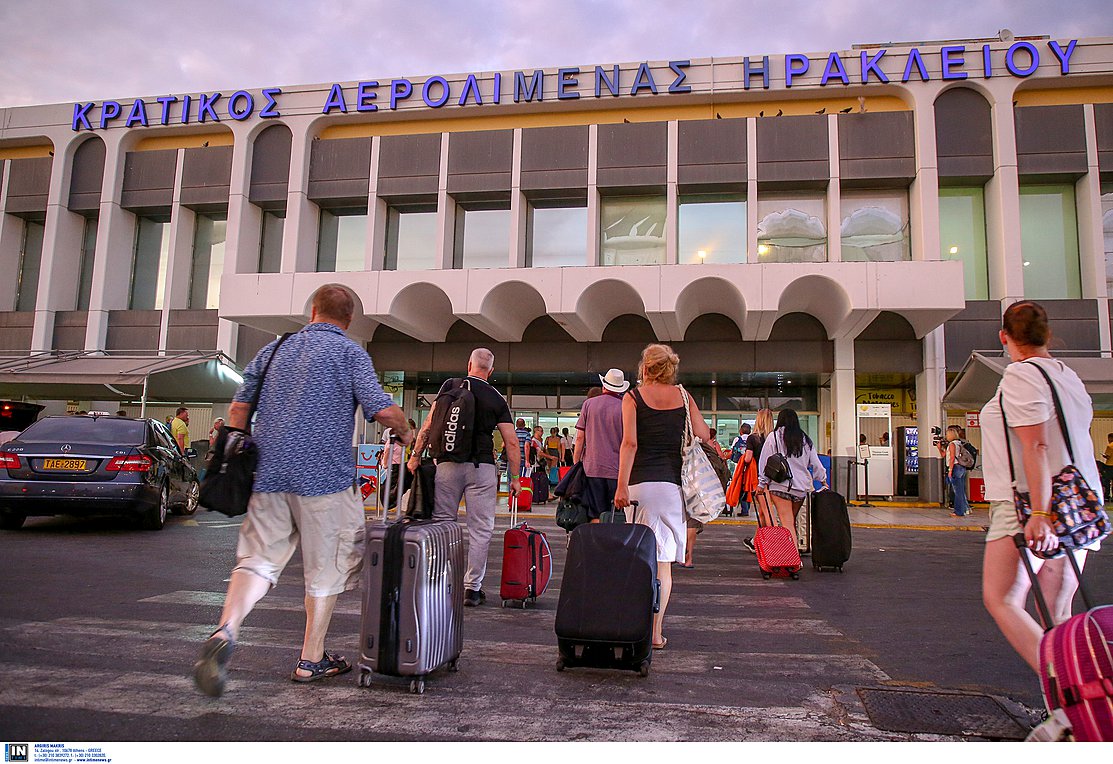 Συναγερμός στο αεροδρόμιο Ηρακλείου- Επιβάτης κατέληξε με εγκεφαλικό στο ΠΑΓΝΗ