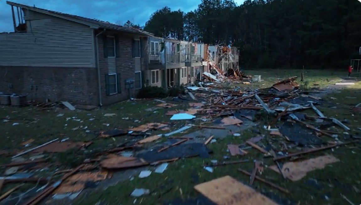 ΗΠΑ: Ανεμοστρόβιλοι έπληξαν την Αλαμπάμα, αφήνοντας πίσω τουλάχιστον δύο νεκρούς