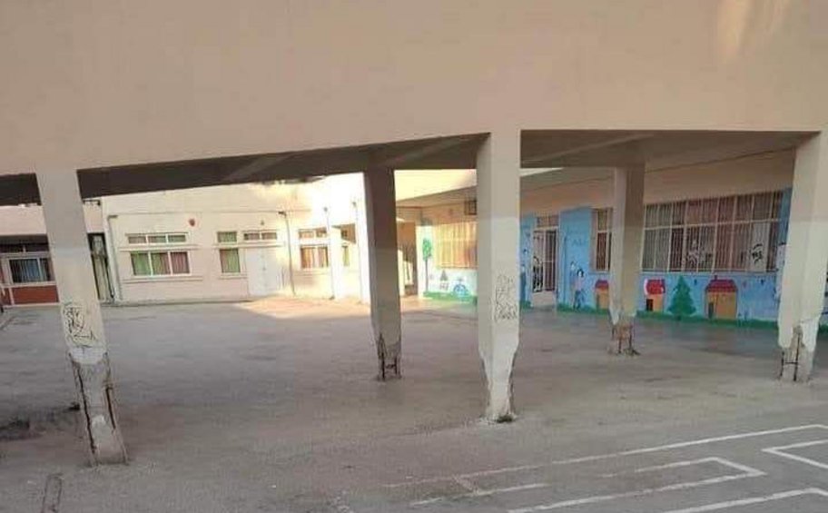 Σοκάρουν οι εικόνες από σχολείο στην Κόρινθο - Άκης Τσελέντης: «Εγκληματική αδιαφορία»