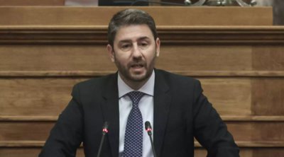 Ανδρουλάκης: ΝΔ-ΣΥΡΙΖΑ συναγωνίζονται για το ποιος είναι χειρότερος στην υπονόμευση των θεσμών 