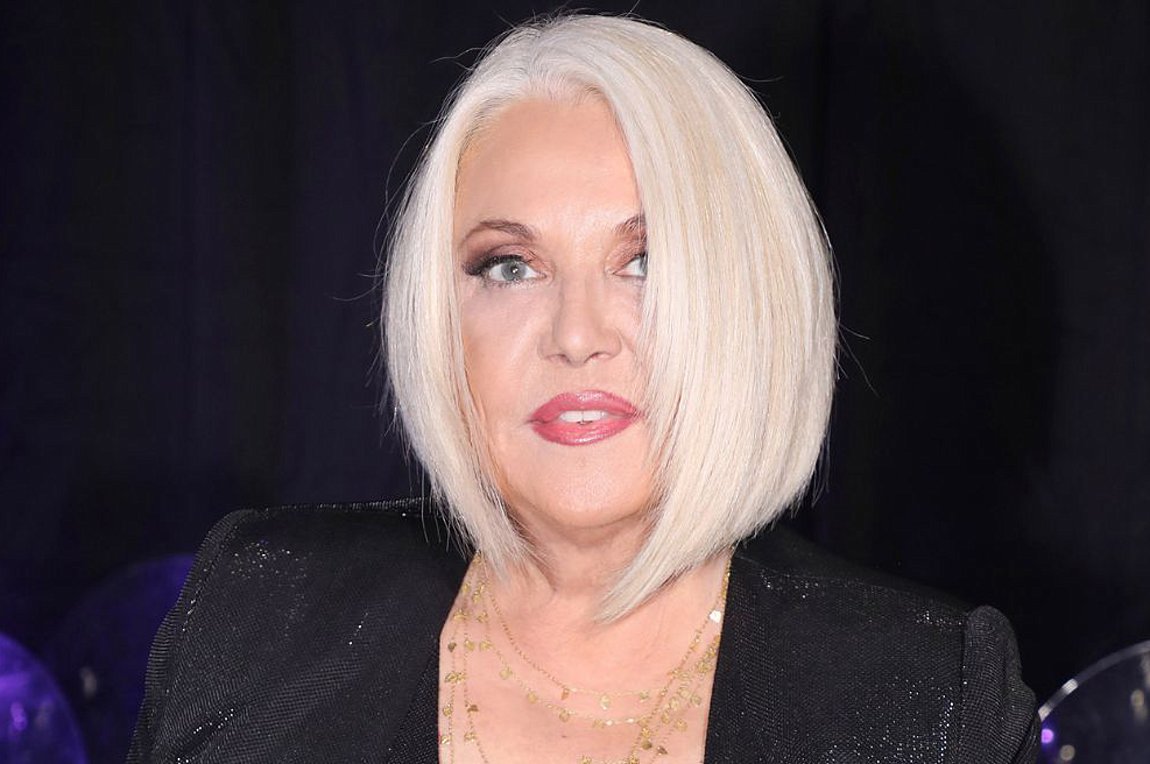 Ρούλα Κορoμηλά: «Από το 2007 δίνω μάχη με ένα θηρίο…» – ΒΙΝΤΕΟ