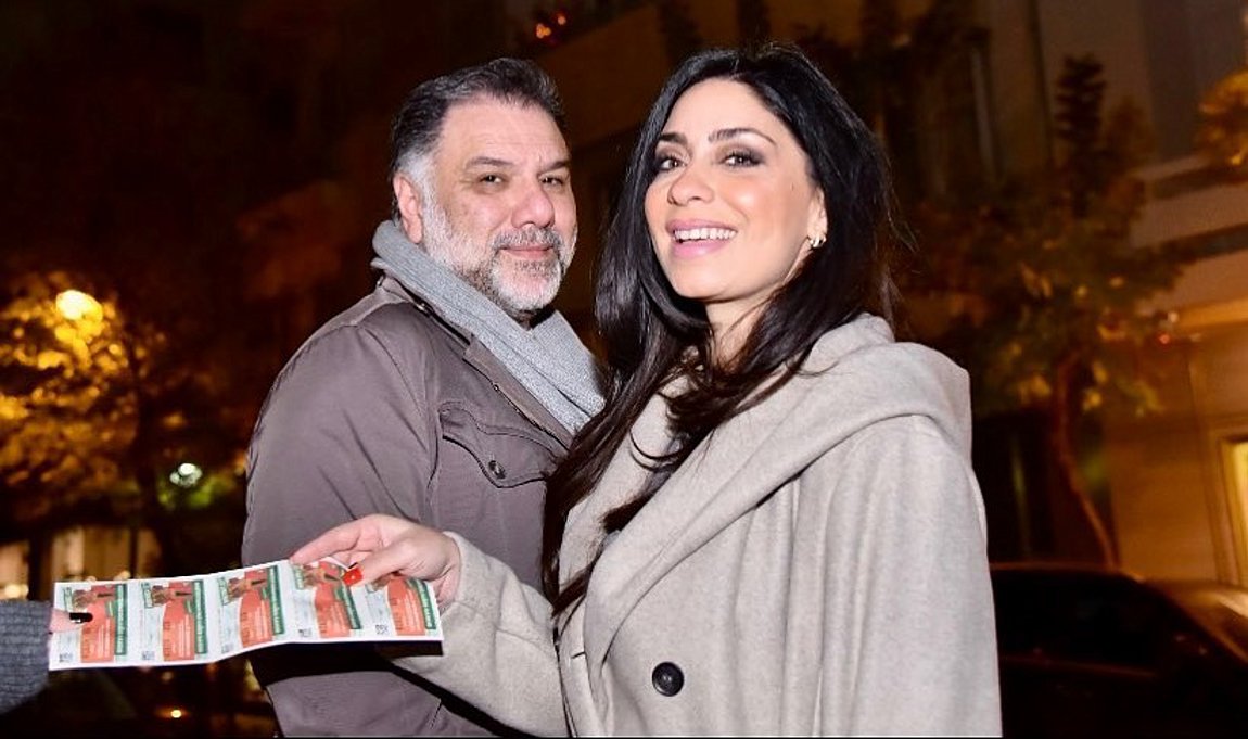 Νάνσυ Αντωνίου: Το τρυφερό φιλί και οι ευχές στον Γρηγόρη Αρναούτογλου για τα γενέθλιά του