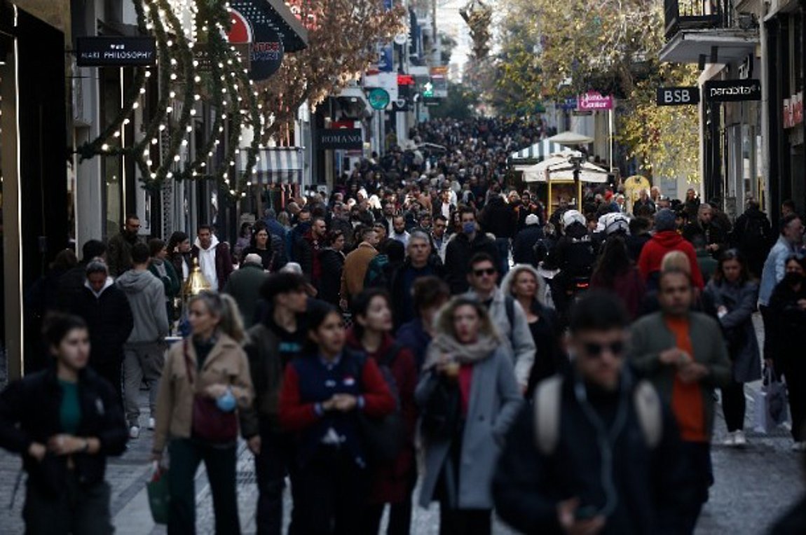 Πώς θα λειτουργήσουν τα καταστήματα Παραμονή Χριστουγέννων – Το εορταστικό ωράριο