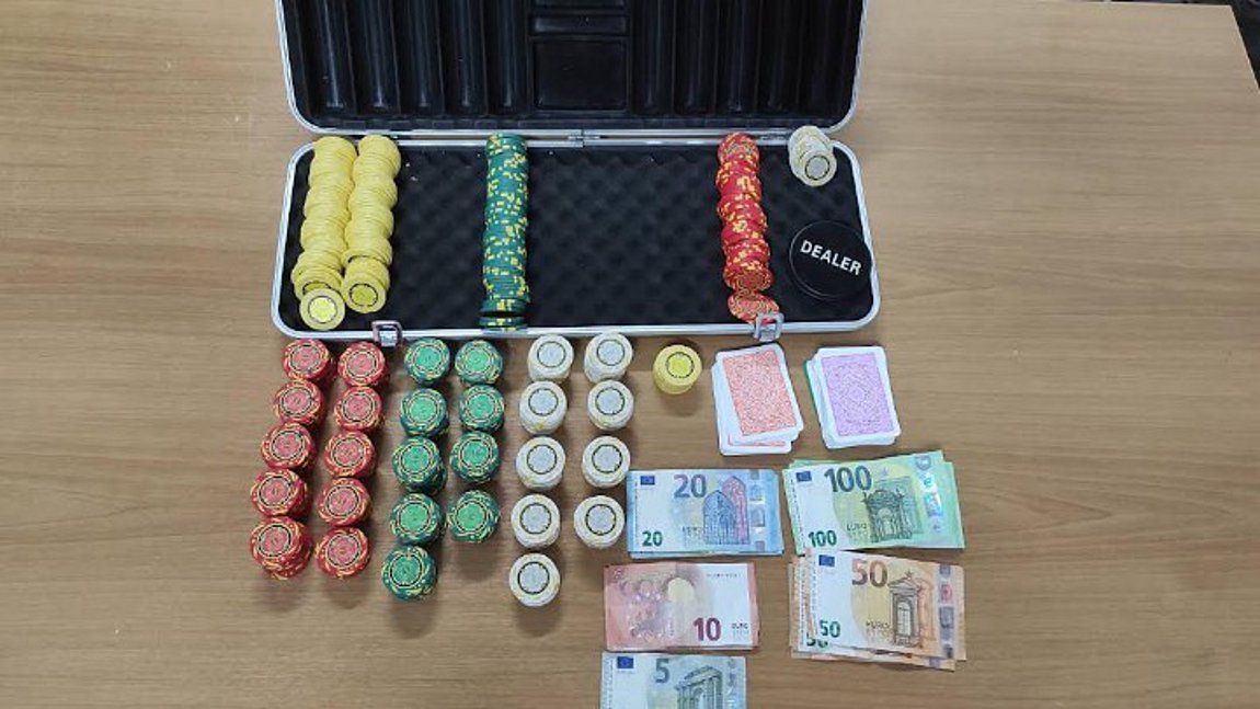Χειροπέδες σε 12 άτομα για παράνομο τζόγο στη Ρόδο