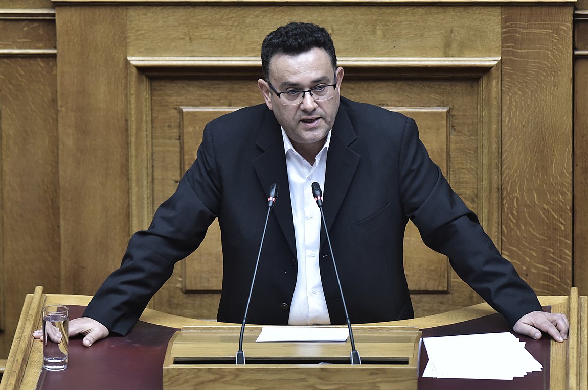 Συντυχάκης (ΚΚΕ): Ο λαός κατάργησε τη μοναρχία οριστικά και αμετάκλητα – ΒΙΝΤΕΟ