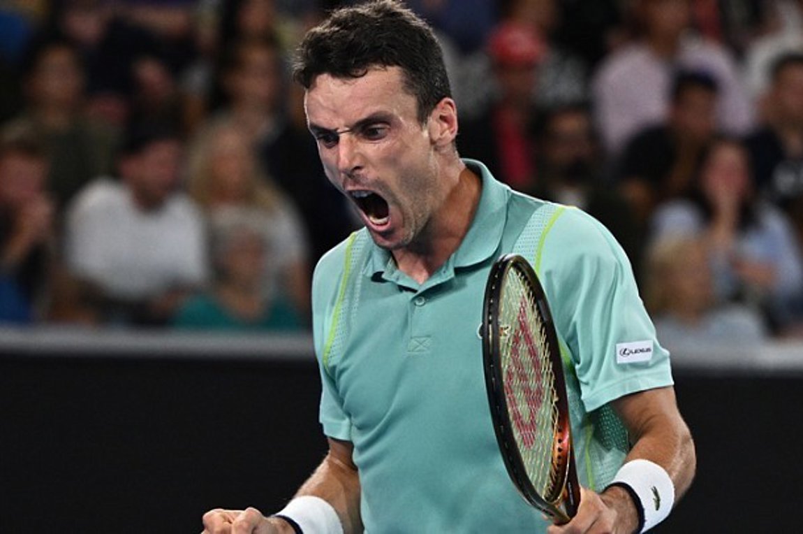 Australian Open: Ο Μπαουτίστα Αγούτ σταμάτησε τον Μάρεϊ