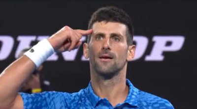 Australian Open: Η κίνηση του Τζόκοβιτς μετά τη νίκη επί του Τσιτσιπά - Βίντεο