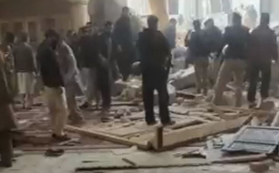 Πακιστάν: Εκρηξη σε τζαμί στην Πεσαβάρ - Τουλάχιστον 28 νεκροί και πάνω από 150 τραυματίες
