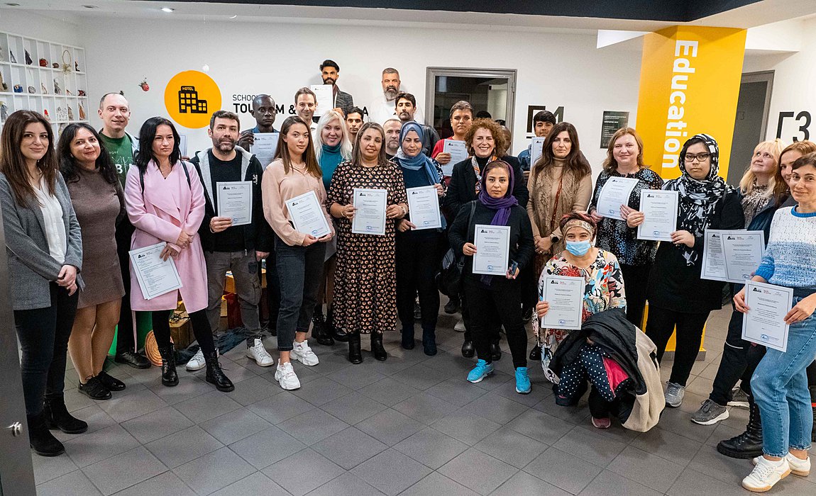 Η «ΑΠΟΣΤΟΛΗ» προσφέρει ελπίδα και αξιοπρέπεια σε δεκάδες πρόσφυγες και μετανάστες