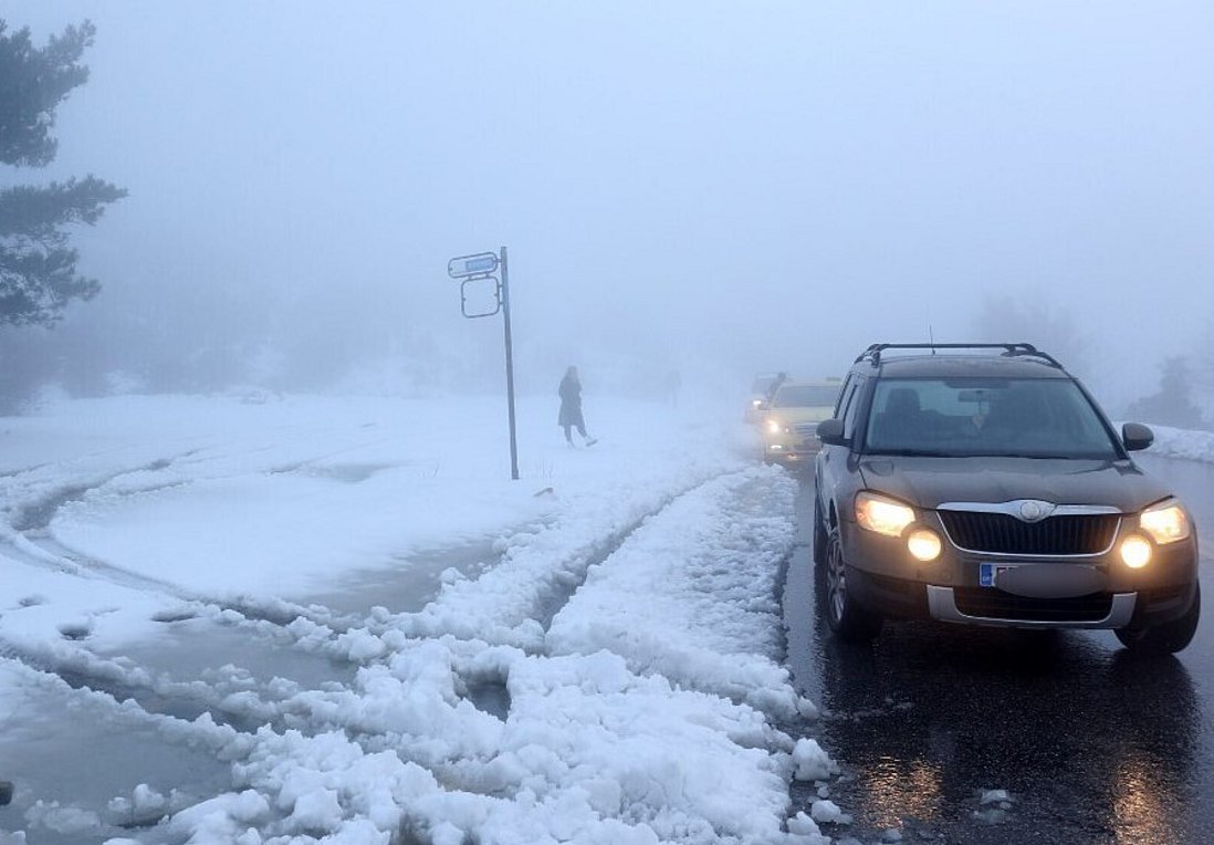 Κακοκαιρία «Μπάρμπαρα»: Χιόνια και στην Αττική – Πτώση της θερμοκρασίας έως 12 βαθμούς