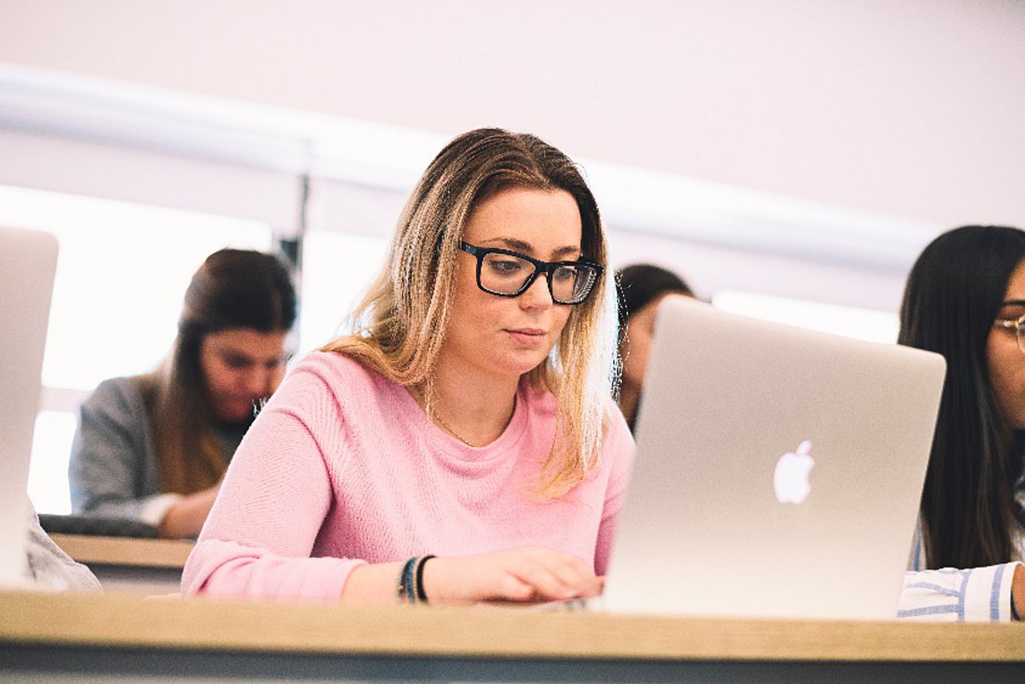 Εξ αποστάσεως σπουδές Επαγγελματικού Προσανατολισμού και Συμβουλευτικής