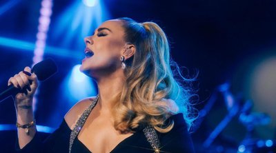 Adele: Αφιέρωσε το Grammy της στον γιο της – Ποια συμβουλή της έδωσε ο σύντροφός της που δεν ακολούθησε