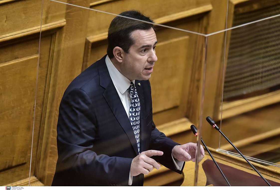 Μηταράκης για Σαντορινιό: Στην απώλεια ενός ανθρώπου τα λόγια είναι φτωχά