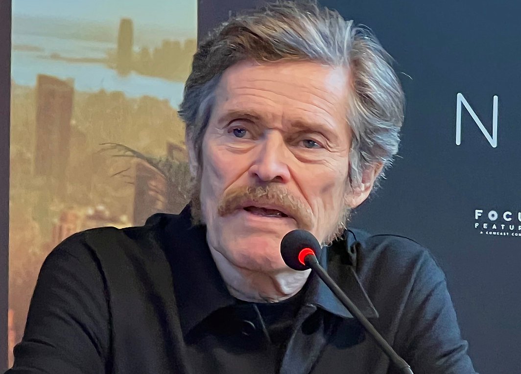 Γουίλεμ Νταφόε: «Οι χαρακτήρες που έχω υποδυθεί μένουν μαζί μου»