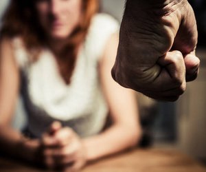 Eπτά συλλήψεις για υποθέσεις ενδοοικογενειακής βίας σε Αχαΐα, Ηλεία και Αιτωλοακαρνανία