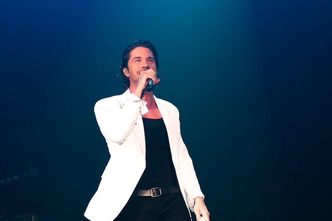 Ερωτευμένος ο Νίκος Οικονομόπουλος: Αυτή είναι η σύντροφός του