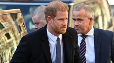 Βρετανία: Ο πρίγκιπας Χάρι και ο Έλτον Τζον εμφανίστηκαν αιφνιδιαστικά στη δίκη του εκδότη της Daily Mail 