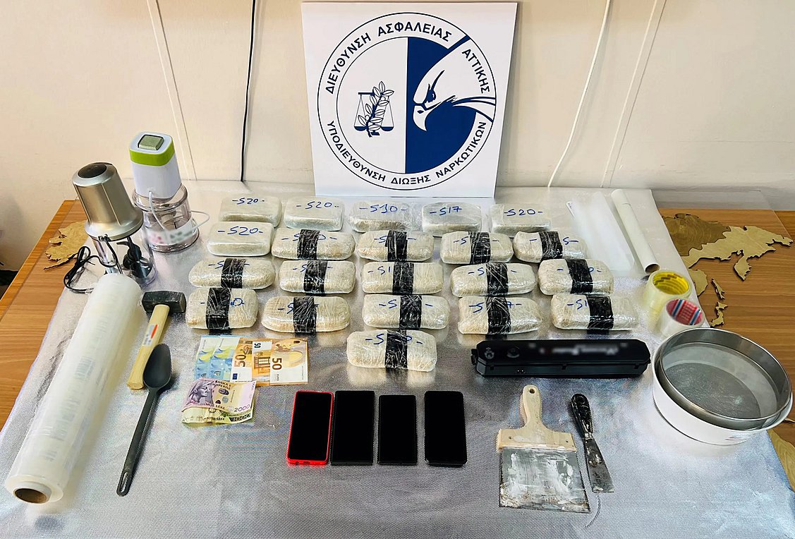 Δυο συλλήψεις και κατάσχεση 10 κιλών ηρωίνης σε επιχείρηση της Δίωξης Ναρκωτικών