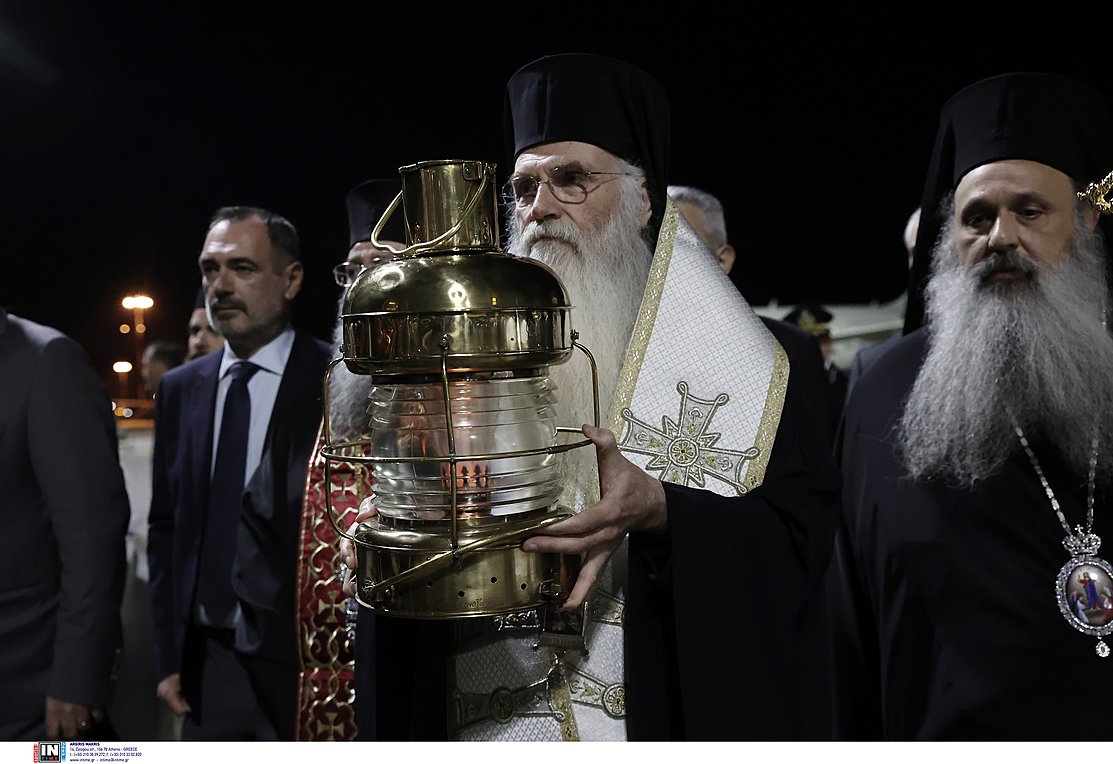 Στην Ελλάδα το Αγιο Φως – BINTEO