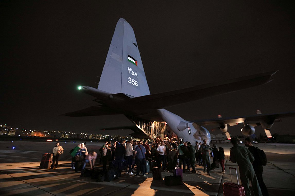 Σουδάν: Συνεχίζονται οι διεθνείς επιχειρήσεις απεγκλωβισμού υπηκόων ξένων χωρών