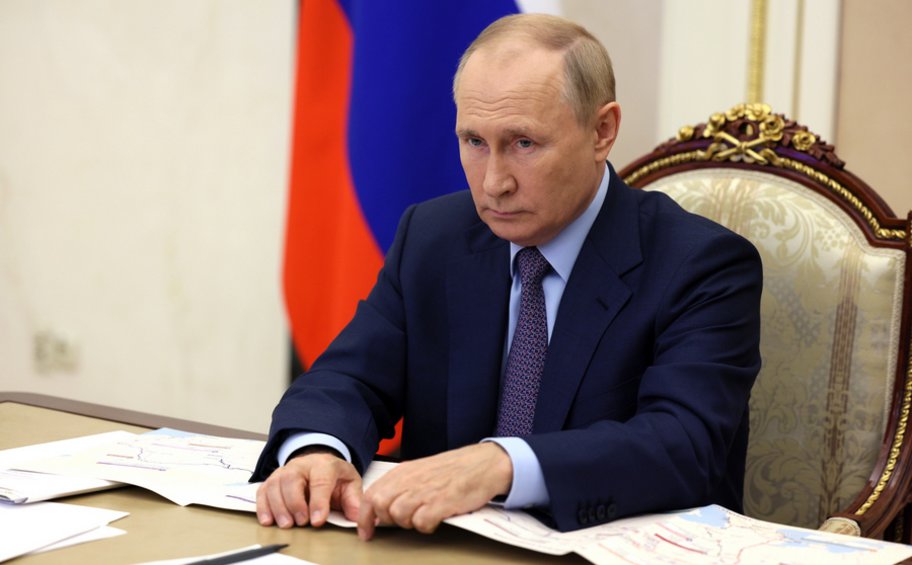 Reuters: Ο Πούτιν θέλει κατάπαυση πυρός στην Ουκρανία