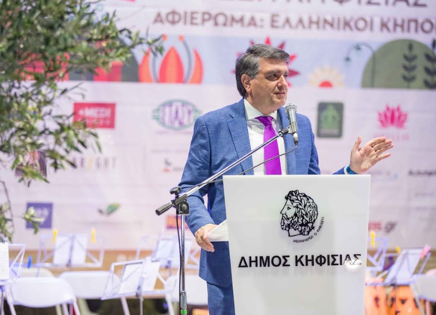 Ο πρόεδρος του ΝΠΔΔ Ανθοκομική Έκθεση Κηφισιάς κ. Γιώργος Παπαδόπουλος.