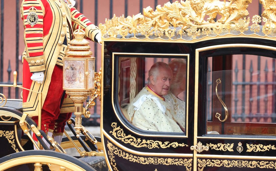 Βασιλιάς Κάρολος: Βίντεο με αδημοσίευτες εικόνες από την τελετή της στέψης