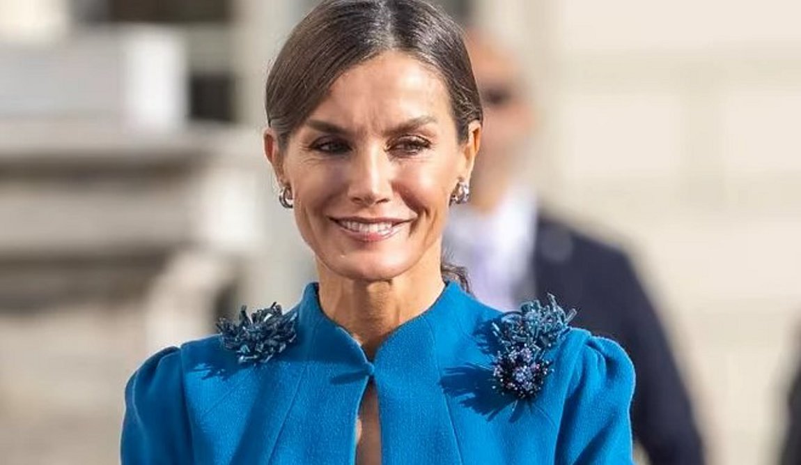 Η βασίλισσα Λετίθια με το απόλυτο κοστούμι – Η απόχρωση που θα λατρέψεις