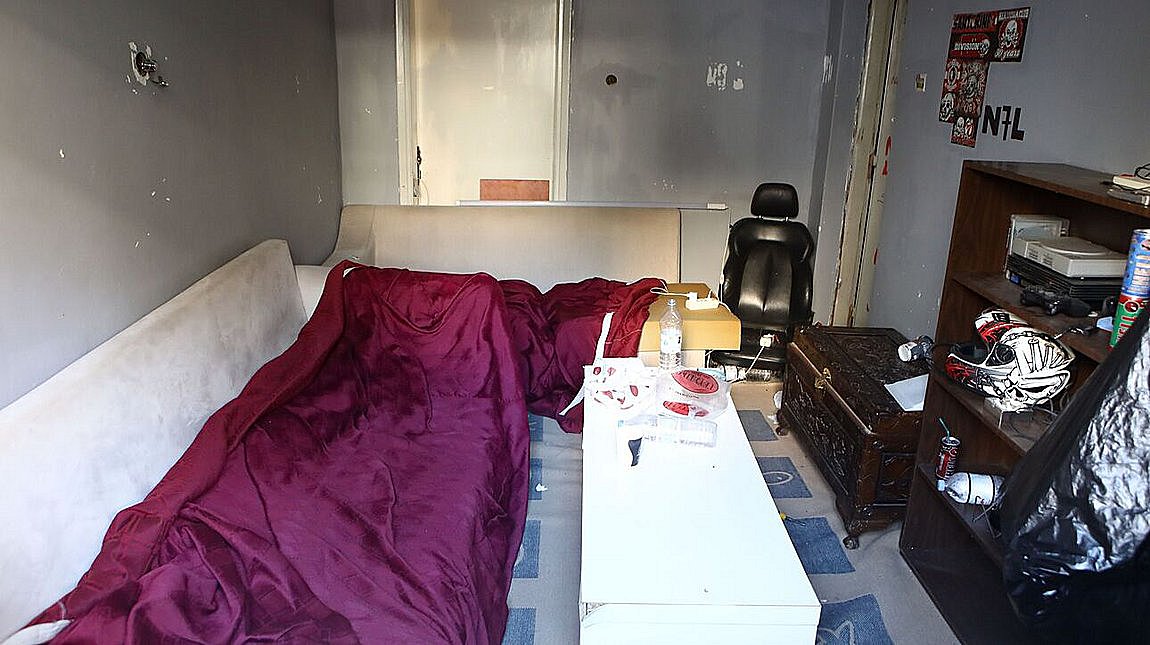 Ομαδικός βιασμός 15χρονου στο Ίλιον: Με ένταση ξεκίνησε η δίκη