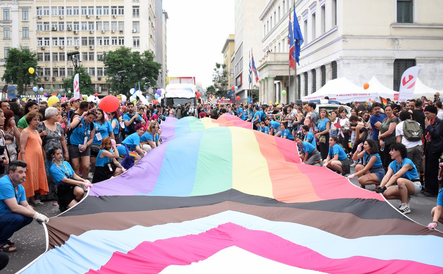 Athens Pride 2023: Πλήθος κόσμου στην παρέλαση - Φωτογραφίες & βίντεο