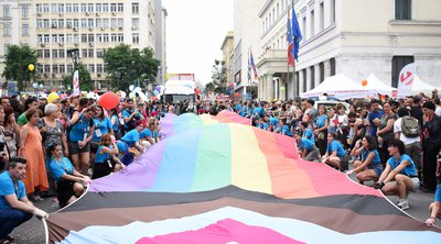 Athens Pride 2023: Πλήθος κόσμου στην παρέλαση - Φωτογραφίες & βίντεο