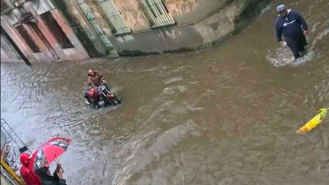 Κούβα: Τρεις νεκροί και χιλιάδες εκτοπισμένοι μετά τις ισχυρές βροχές – BINTEO