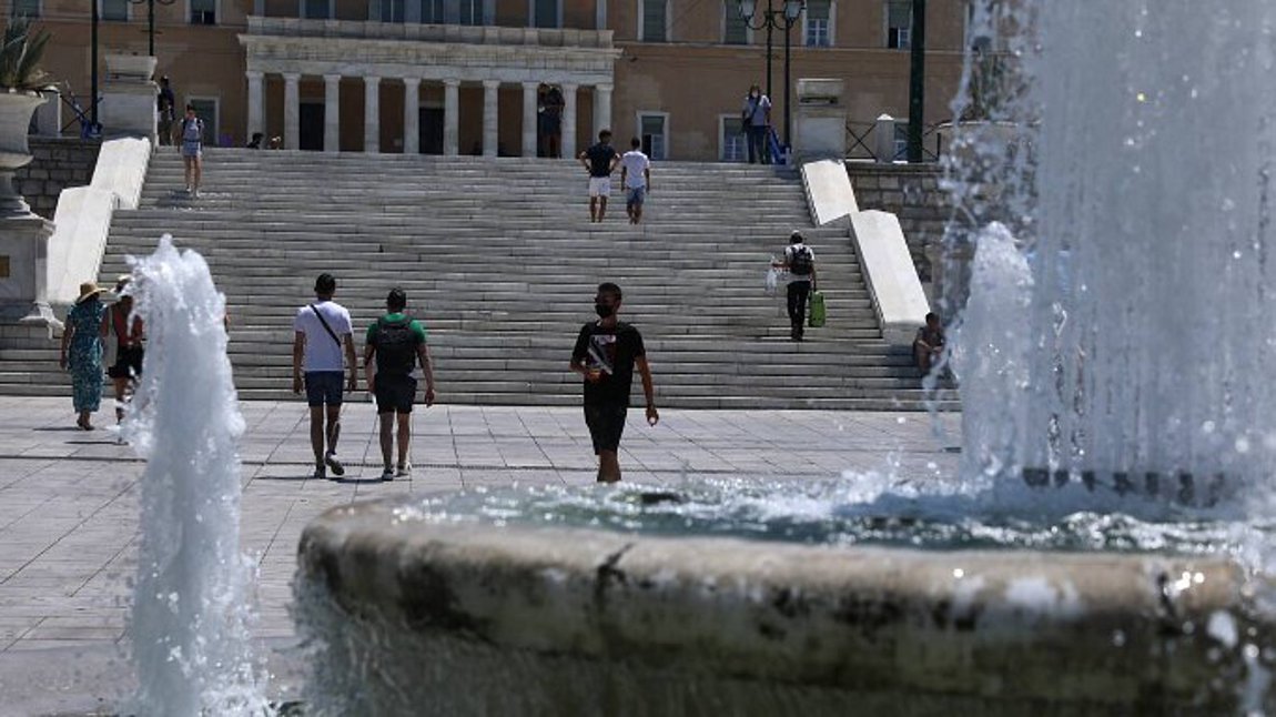 Καιρός: Έρχονται την Κυριακή τα πρώτα «40αρια» – Πού θα βρέξει – ΒΙΝΤΕΟ