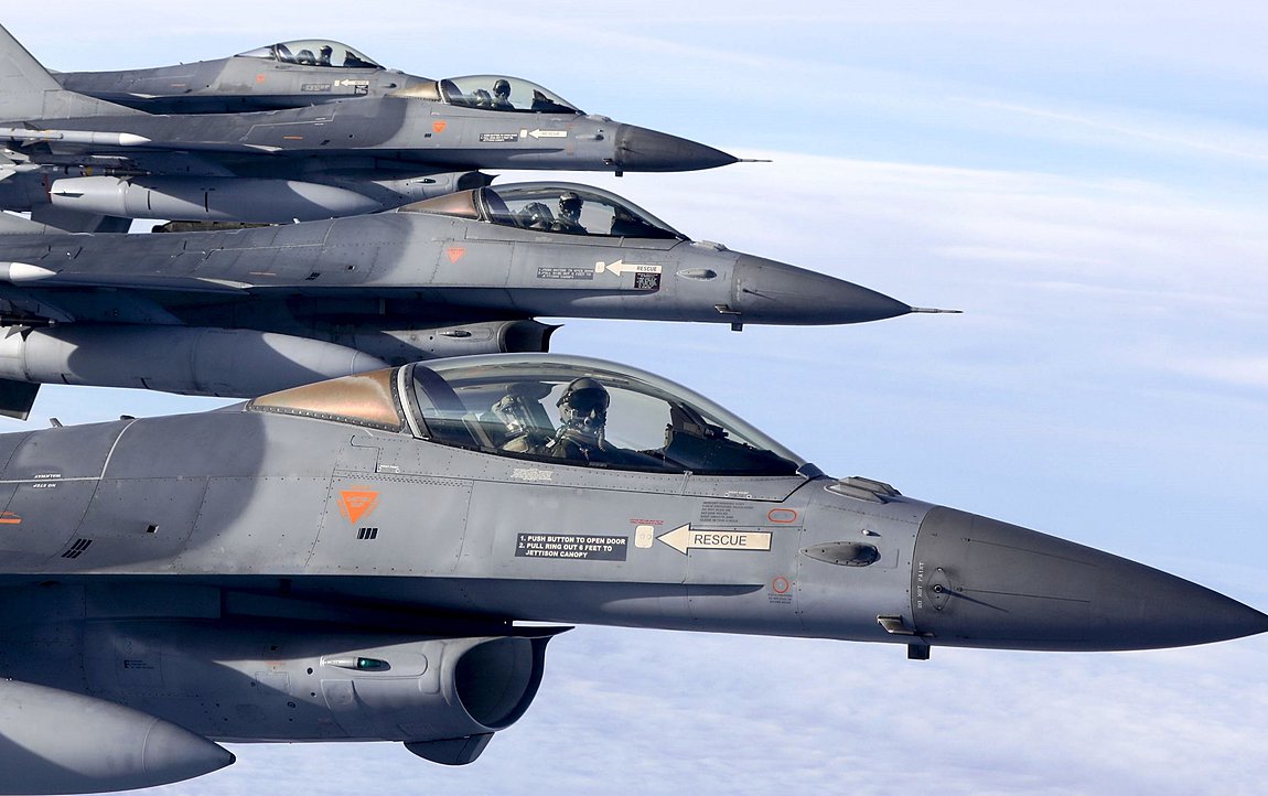 Πηγές ΥΕΘΑ: Κανένα ζήτημα μεταφοράς ελληνικών F-16 στην Ουκρανία