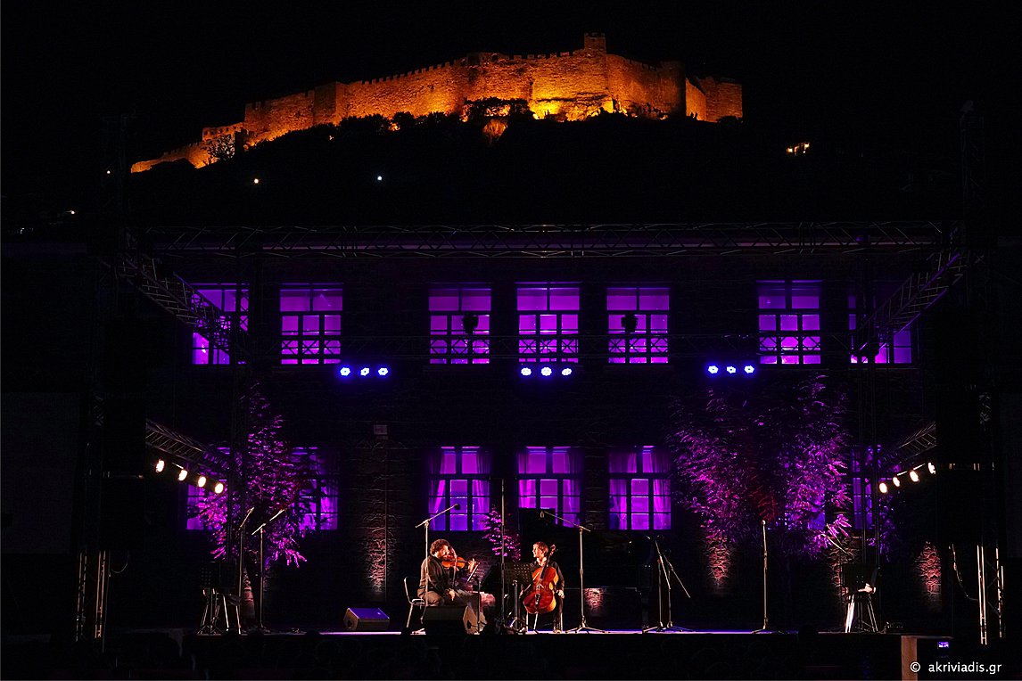 «Συμβίωση»