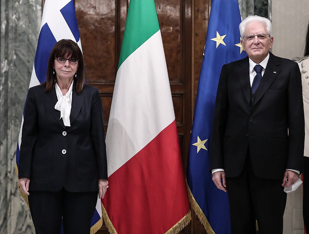 Κλιματική κρίση και πυρκαγιές στο επίκεντρο της επικοινωνίας Σακελλαροπούλου – Ματταρέλα