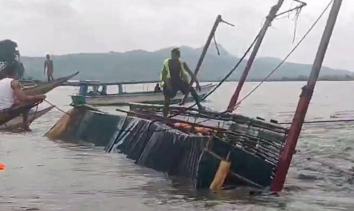 Φιλιππίνες: Τουλάχιστον 25 οι νεκροί από ανατροπή πλοιαρίου
