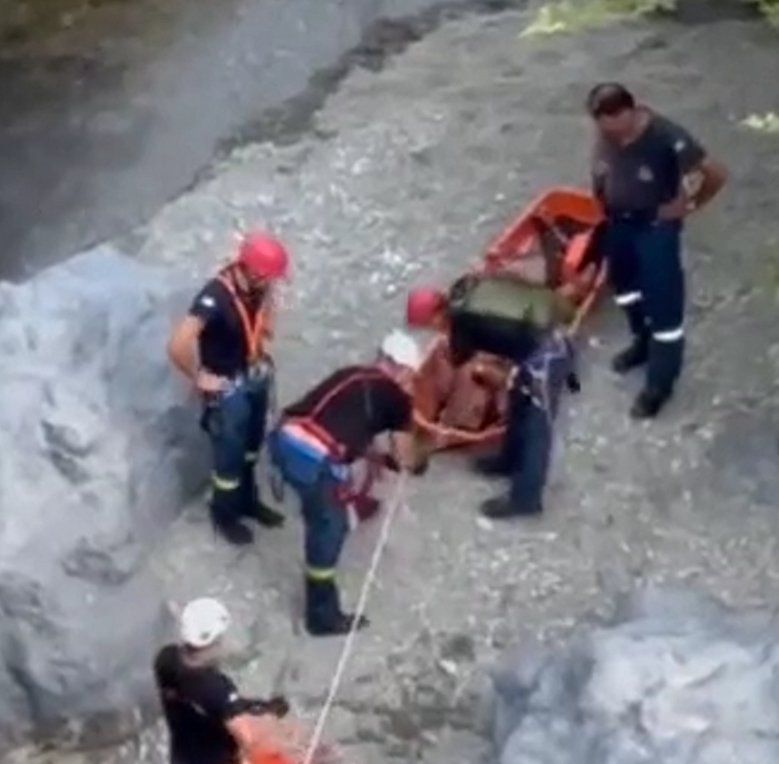 Διάσωση τραυματισμένου περιπατητή στο φαράγγι της Μονής Πρέβελης – ΒΙΝΤΕΟ