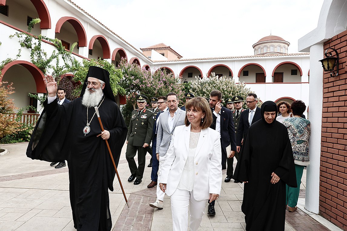 Τη μονή Κοιμήσεως Θεοτόκου «Παναγία Έβρου» επισκέφθηκε η Κ. Σακελλαροπούλου