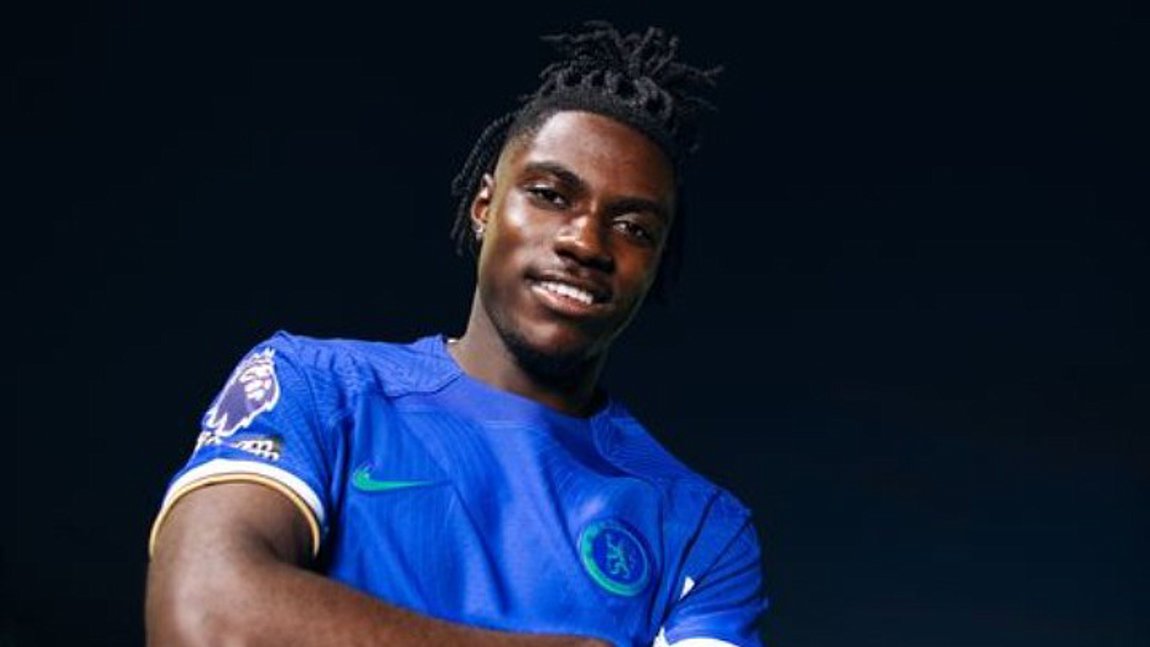 Η Τσέλσι ανακοίνωσε τον Ρομέο Λάβια από τη Σαουθάμπτον