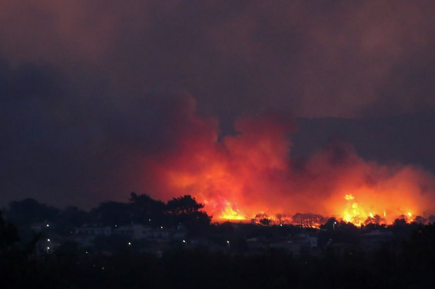 Alexandroupolis se confruntă cu incendii de trei zile - Eforturi masive pentru a stinge focul în zona Nipsa - Lupta pentru a proteja Drumul Egnatia Odos