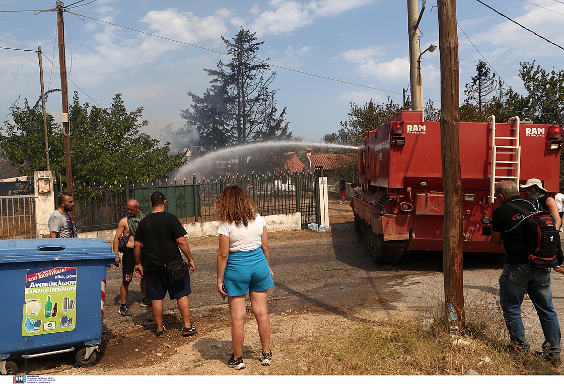Πυροσβεστικές δυνάμεις από την Κρήτη μεταβαίνουν στην Πάρνηθα