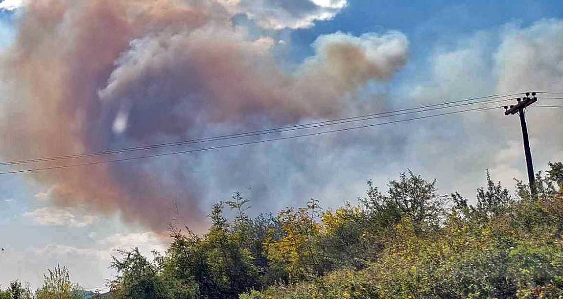 Καβάλα: Ενεργά τα πύρινα μέτωπα Αβραμυλιάς και Διαλεκτού