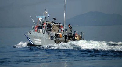 Καταδίωξη και ακινητοποίηση ταχύπλοου σκάφους με 18 μετανάστες στο νησί της Λέρου