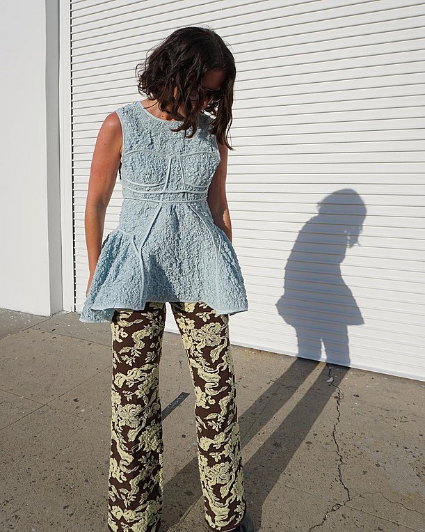 Peplum: Πώς να φορέσετε κομψά στην καθημερινότητα το αμφιλεγόμενο trend