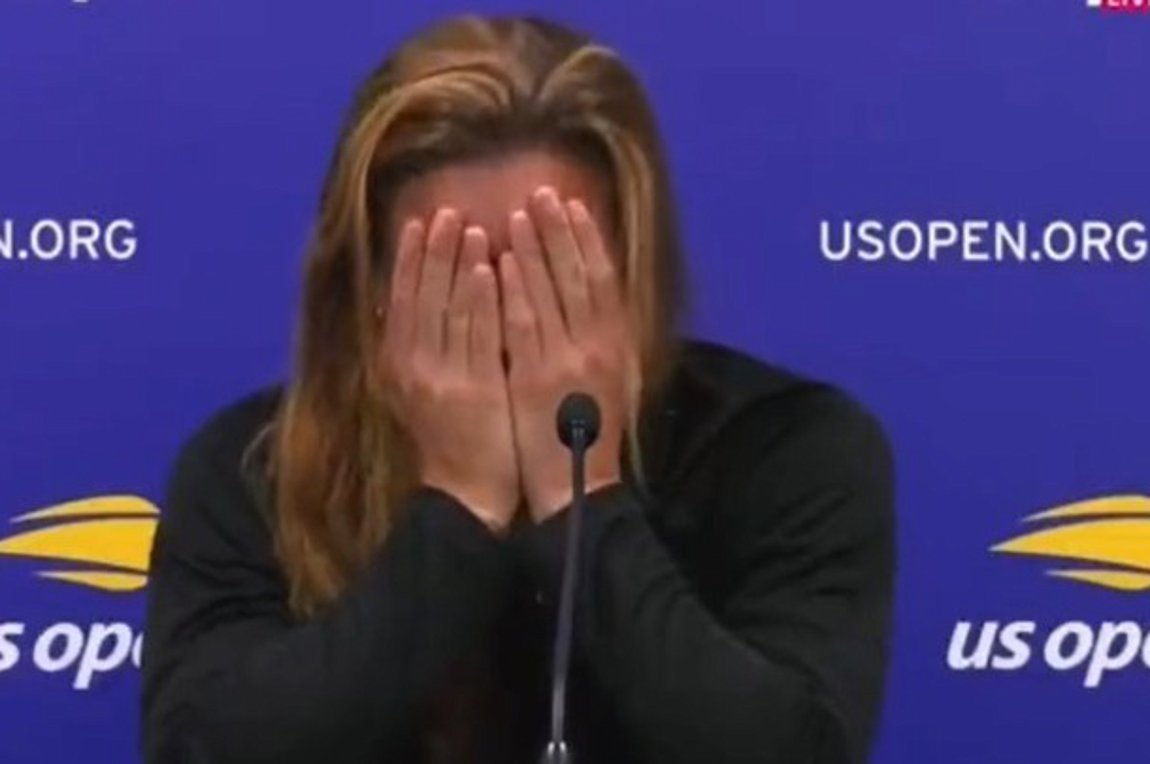 Λύγισε η Σάκκαρη: Νιώθω ότι ντροπιάζω όλους τους Έλληνες – ΒΙΝΤΕΟ